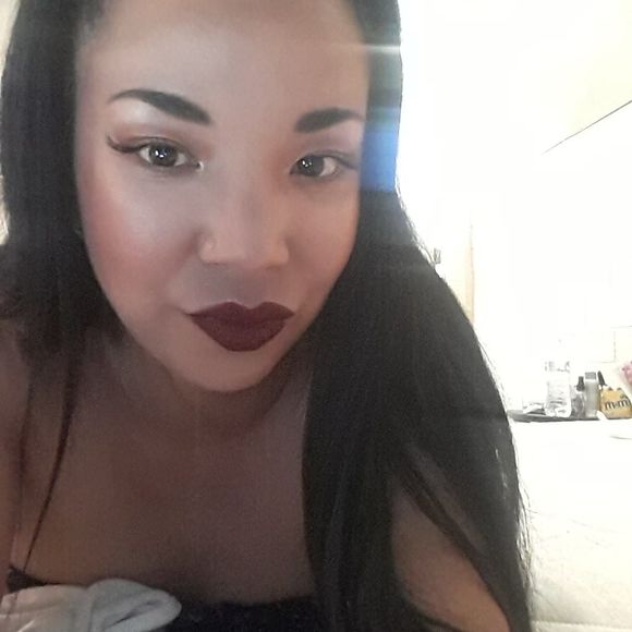 Meet your Posher, Mirella - Picture 1 of 1